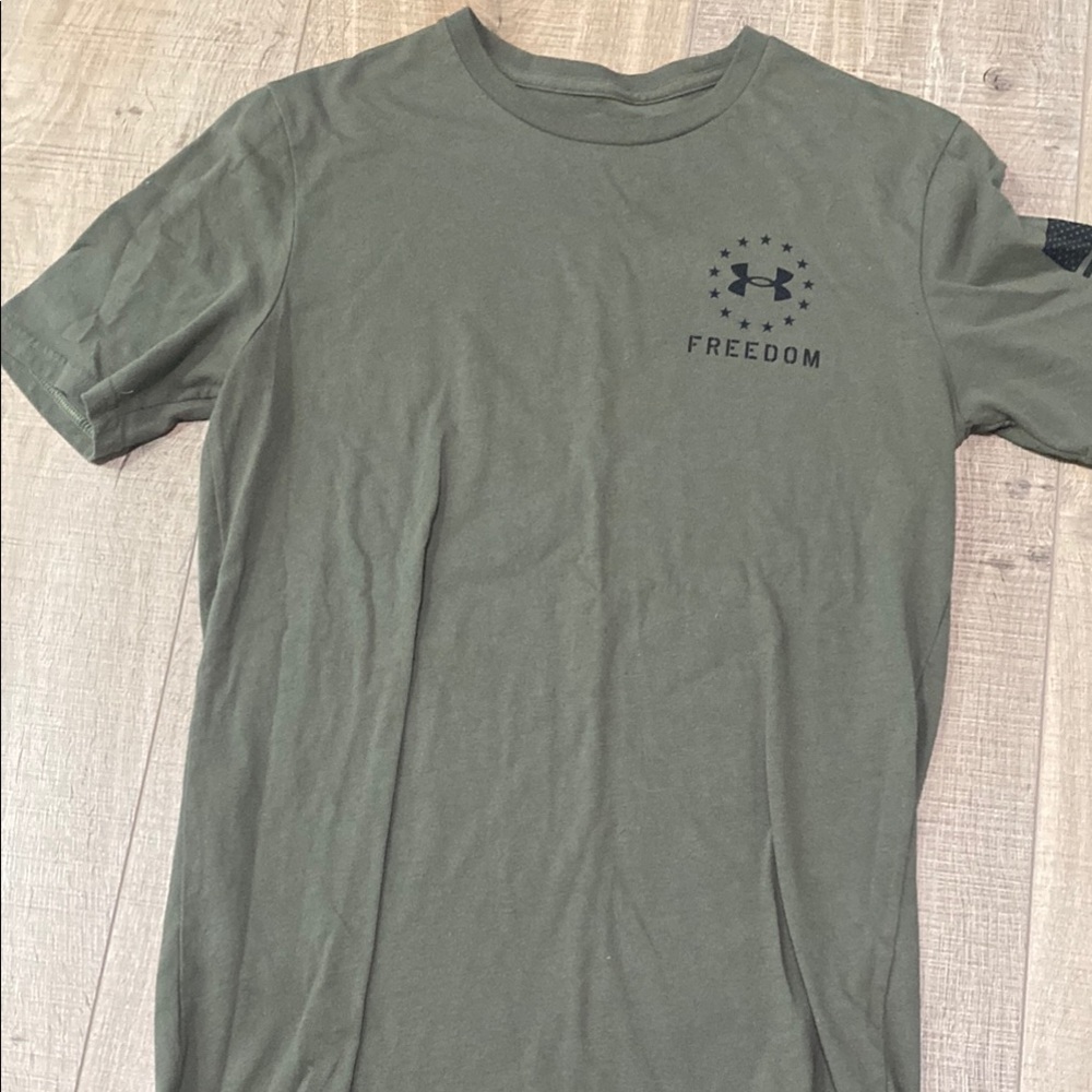 Under Armour Men's Green T-Shirt